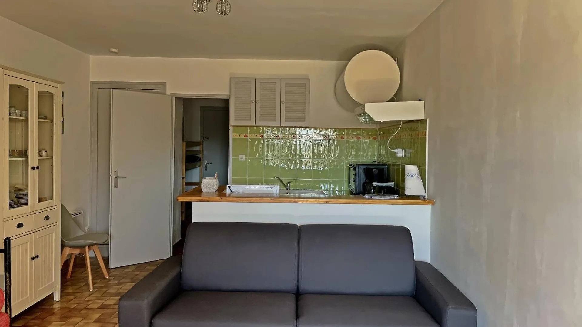 Apartment Studio Climatise Avec Parking A 800 M De La Mer - Fr-1-475-164 Saintes-Maries-de-la-Mer
